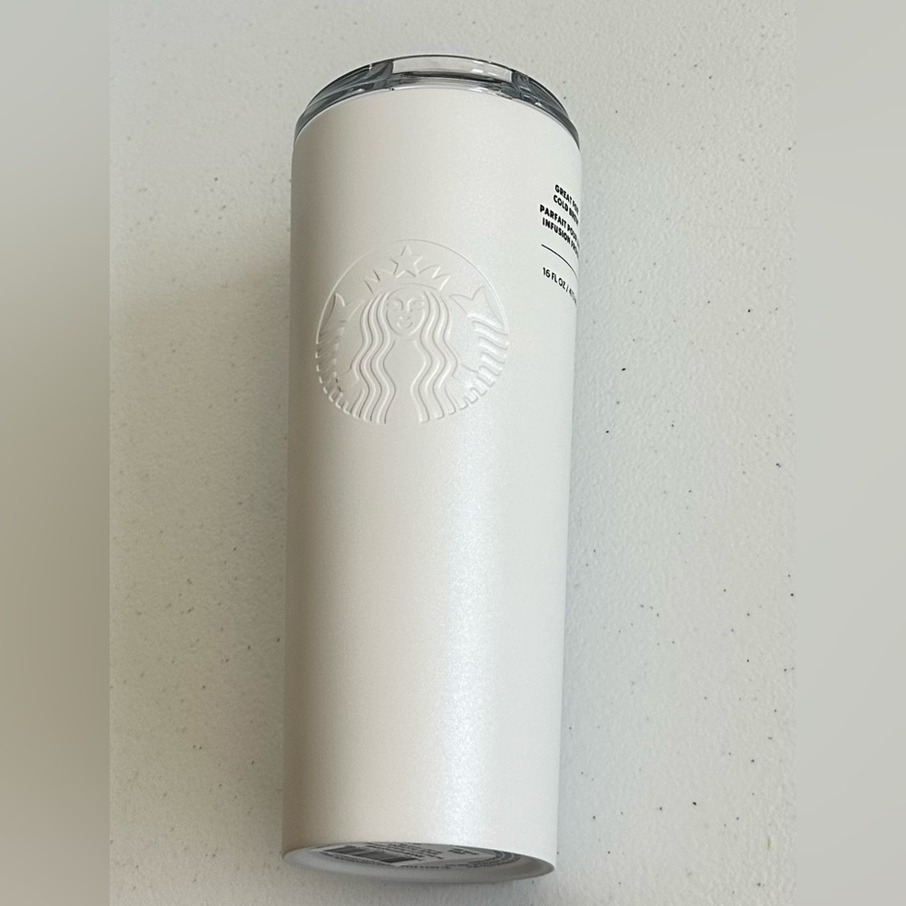 NWT. Starbucks Holiday 2021 Ice White Stainless Steel Cold Brew Tumbler 16 oz